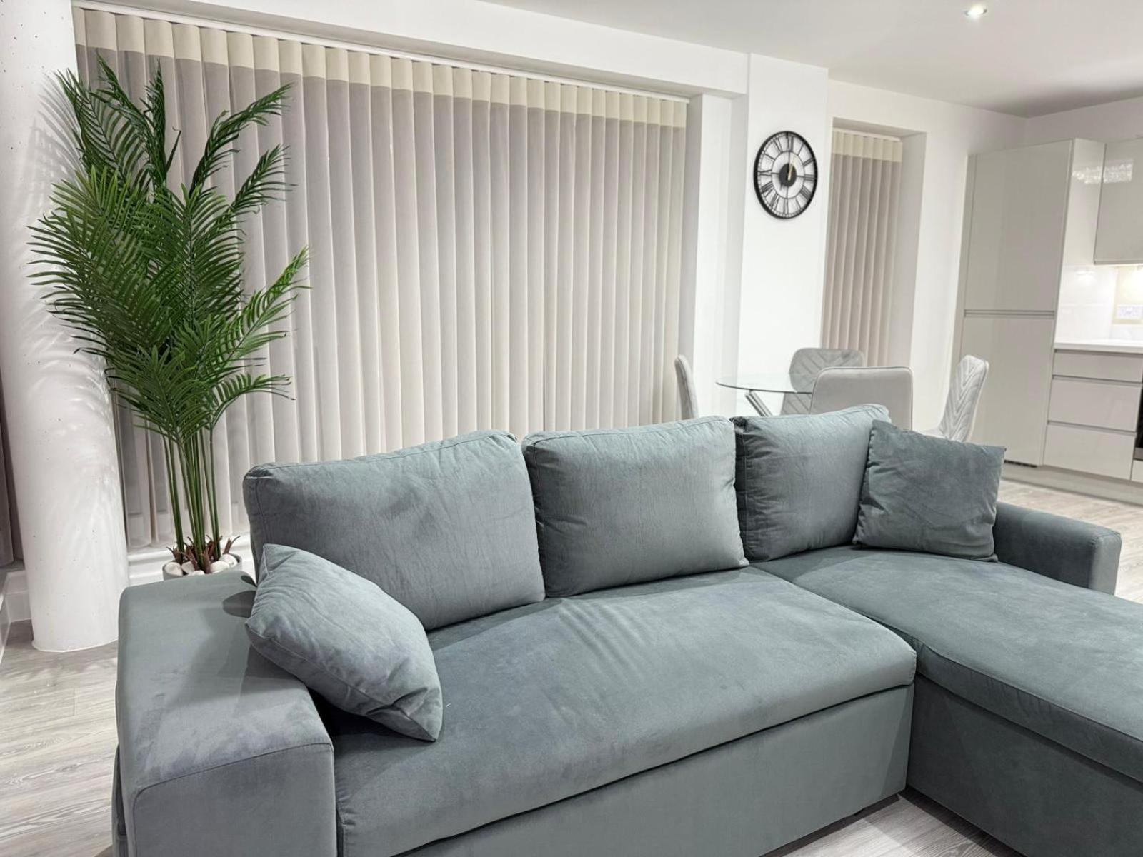 Serenity Waterfront 2 Bed Apartment Northfleet Eksteriør billede