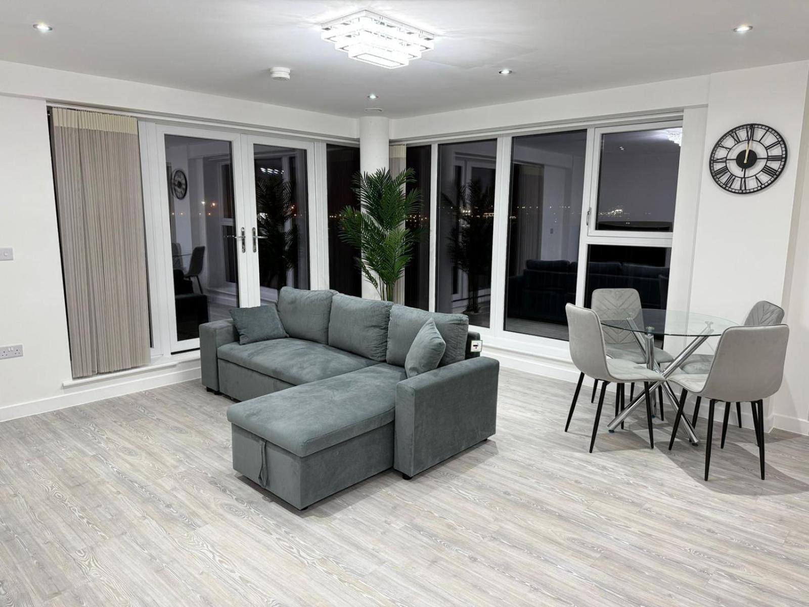 Serenity Waterfront 2 Bed Apartment Northfleet Eksteriør billede